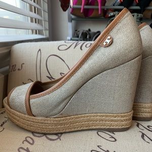 Tory Burch Tan Canvas Metallic Wedges